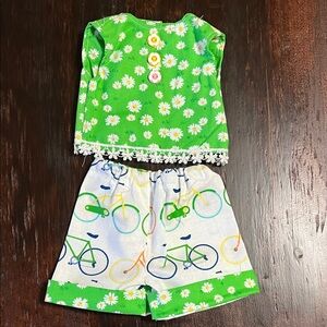 Green Daisy Crop Top and Bicycle Print Shorts Set